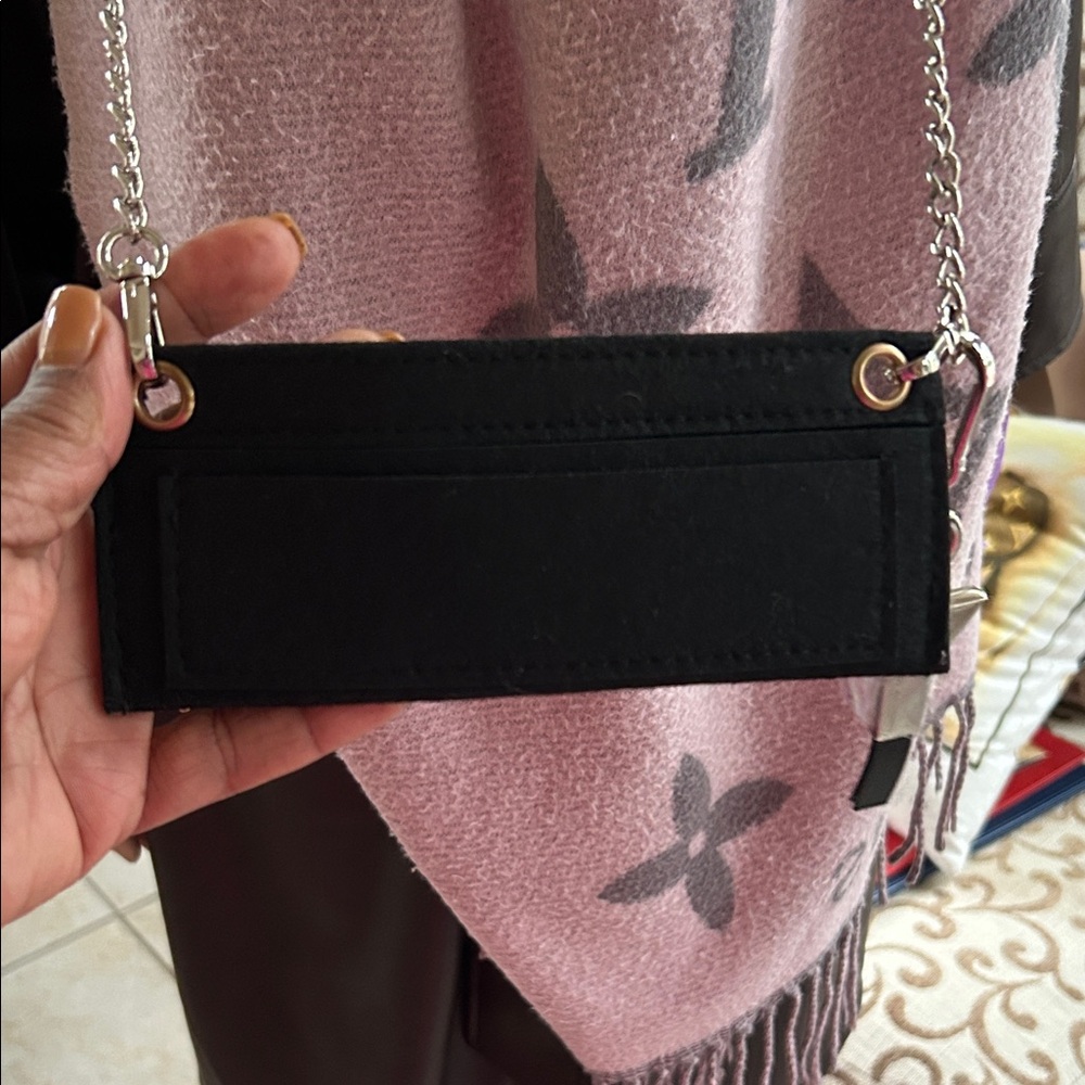 Crossbody Silver Chain and insert with bonus key chain